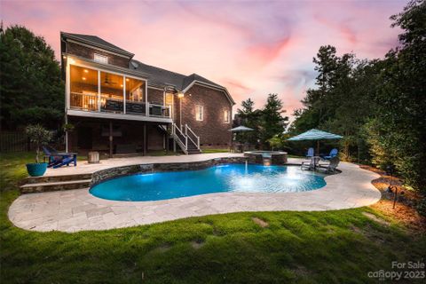 414 Danbury Lane