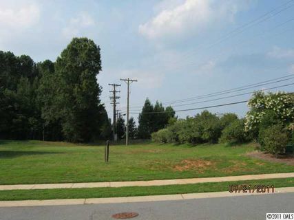 104 Hedgewood Drive