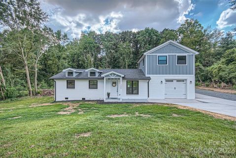 200 Park Terrace Drive sold home in Springwood Terrace, Belmont, NC