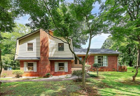 6326 Farmlake Drive