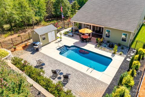 10216 Lakeshore Drive