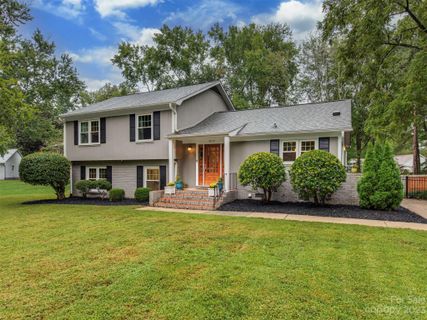 3819 Dunlanwood Circle