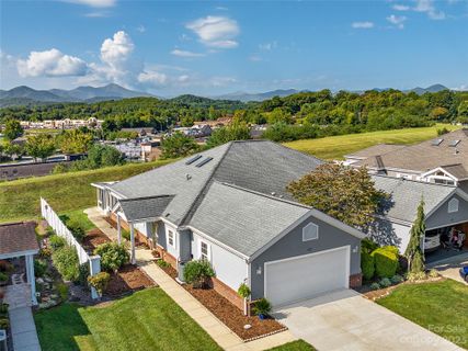 20 Heather Way A sold home in Brigadoon, Candler, NC