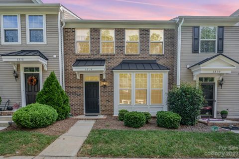 6814 Colonial Garden Drive