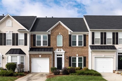 2104 Mondo Lane 9