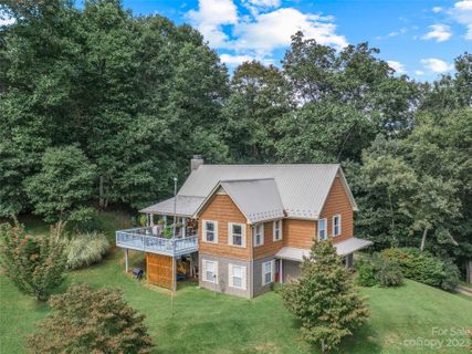 177 Blueberry Drive sold home in Cane River Hamlet, Burnsville, NC