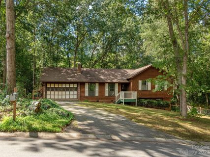 7 Jean Drive sold home in The Oaks, Asheville, NC