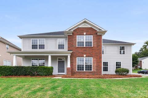 3636 Lees Crossing Drive