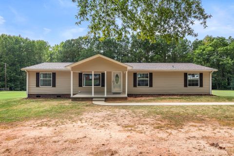 1711 Fallston Road sold home in Crestland Heights, Shelby, NC