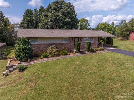 2805 27th Street sold home in Oak Dale Acres, Hickory, NC