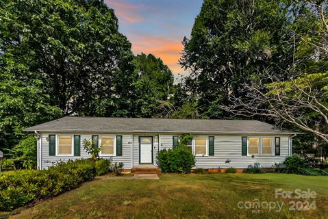 709 King Arthur Drive sold home in Kings Grant, Gastonia, NC