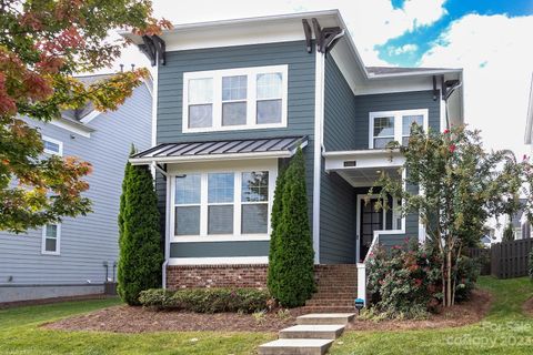 12611 Short Lane