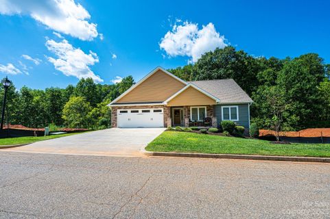 4089 Library Lane