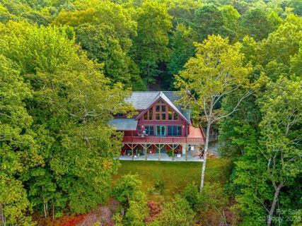 883 Whitetail Trail sold home in Indian Camp Mountain, Rosman, NC