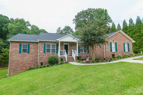 117 Stone Ridge Drive sold home in Stone Ridge, Salisbury, NC