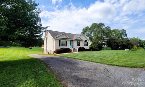 81 Meadowridge Drive sold home in Meadowridge Acres, Taylorsville, NC