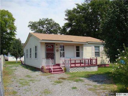 1004 East Drive