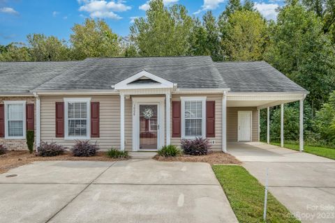 1008 Old Chestnut Way sold home in Cramerton Oaks, Cramerton, NC