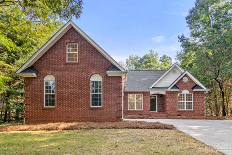 313 Faith Road sold home in Serene Lake, Mooresville, NC