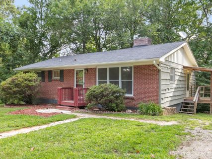 120 Shady Oak Drive sold home in Chedworth Hills, Asheville, NC