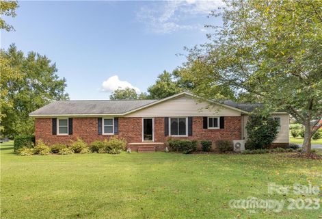 1961 Davis Circle sold home in Jeff Davis, Clover, SC