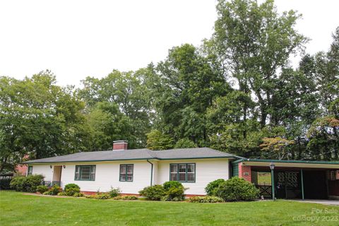 35 Rhododendron Avenue sold home in English Woods, Spruce Pine, NC
