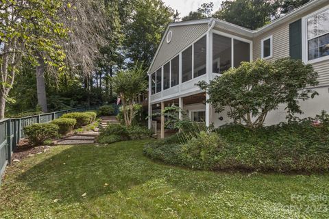 2760 Leucothae Way sold home in Middleton Place, Hendersonville, NC