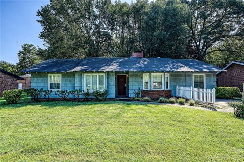 814 W Sugar Creek Road