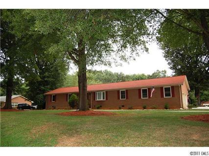122 Keowee Circle