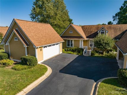 501 Woodlea Court