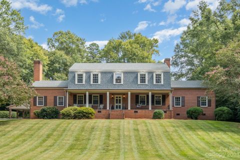 1013 Confederate Avenue