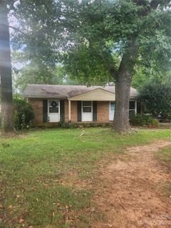 4321 Hancock Terrace sold home in Robinhood Woods, Charlotte, NC