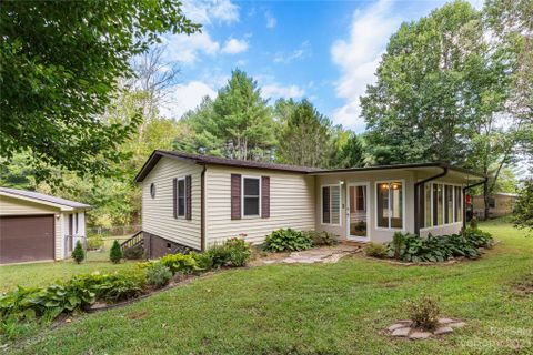 24 Fox Ridge Drive sold home in Fox Ridge, Hendersonville, NC