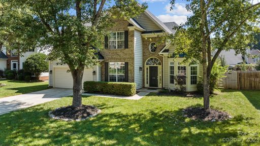 9330 Autumn Applause Drive sold home in Blakeney Heath - Fieldstone, Charlotte, NC