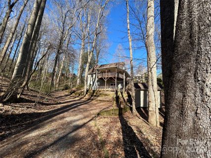 215 Atkins Loop