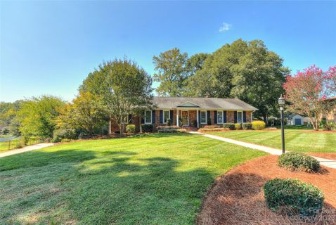 133 Scottsmoor Drive
