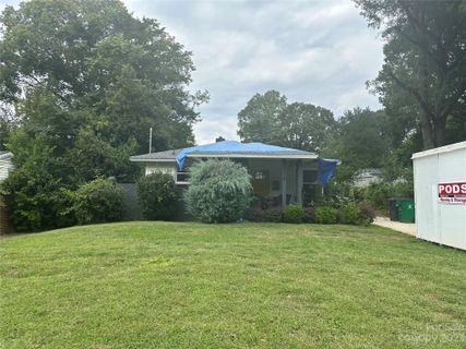2219 Shamrock Drive sold home in Shamrock, Charlotte, NC