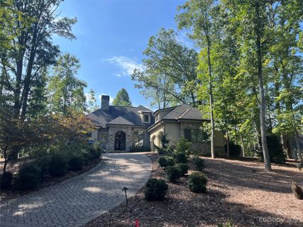 24 Woodtrail Way 27
