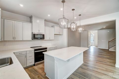 4416 Iron Oak Lane 308/Amira