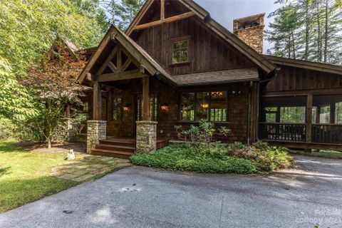853 Heritage Drive