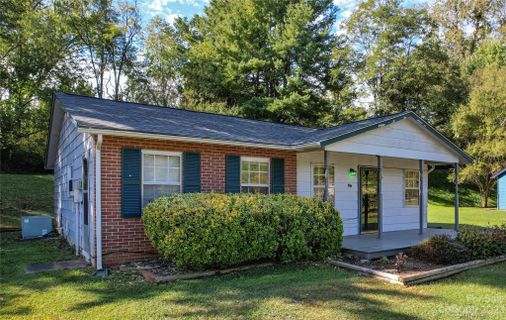 20 Waterford Court sold home in Mtn Carmel Acres, Asheville, NC