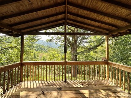 301 Matthew Lane sold home in Grand View Acres, Canton, NC