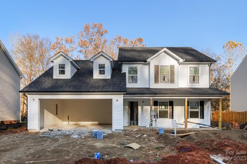 2128 Middlebridge Court sold home in Chadwyck At Regent Park, Fort Mill, SC