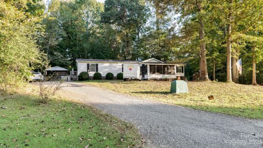 5048 Park Creek Drive sold home in Park Creek, Mount Holly, NC