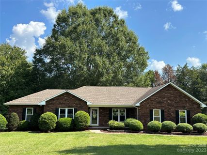 143 Robert Drive sold home in Larkin Sloan Estates, Statesville, NC