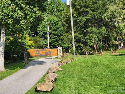 337 Bearwallow Trail 19 sold home in Newfound Gap Acres, Leicester, NC