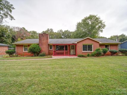 6036 Fairhaven Drive sold home in Meadowbrook Forest, Charlotte, NC