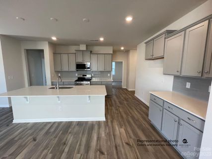 151 White Apple Way BF5 109
