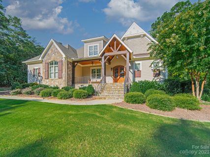 115 Dedham Loop