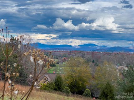 1609 Country View Way 323
